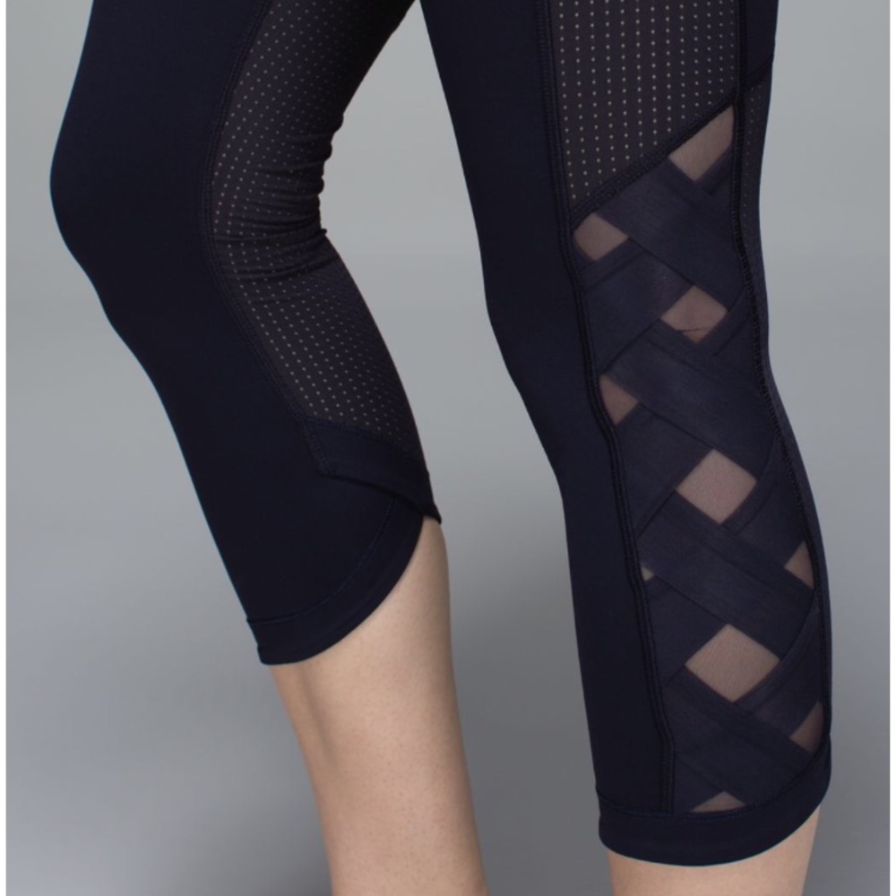 Lululemon varcity crop size 4. Euc